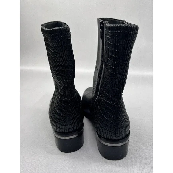 Vaneli Black Leather Zip Up Ankle Booties Boots Women's Size 7.5M - Picture 2 of 6